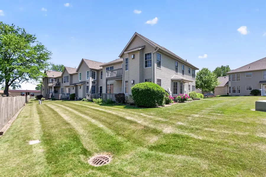 171 Mclaren Drive N, Sycamore, IL 60178 - #2