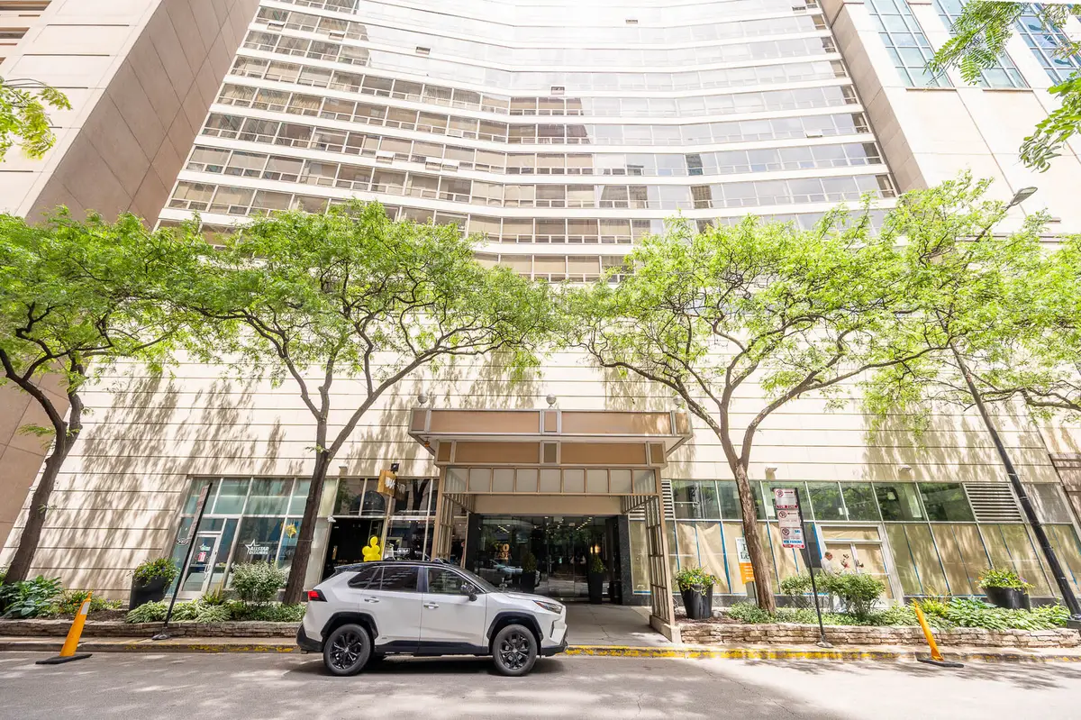 110 E Delaware Place #1702, Chicago, IL 60611 - #1