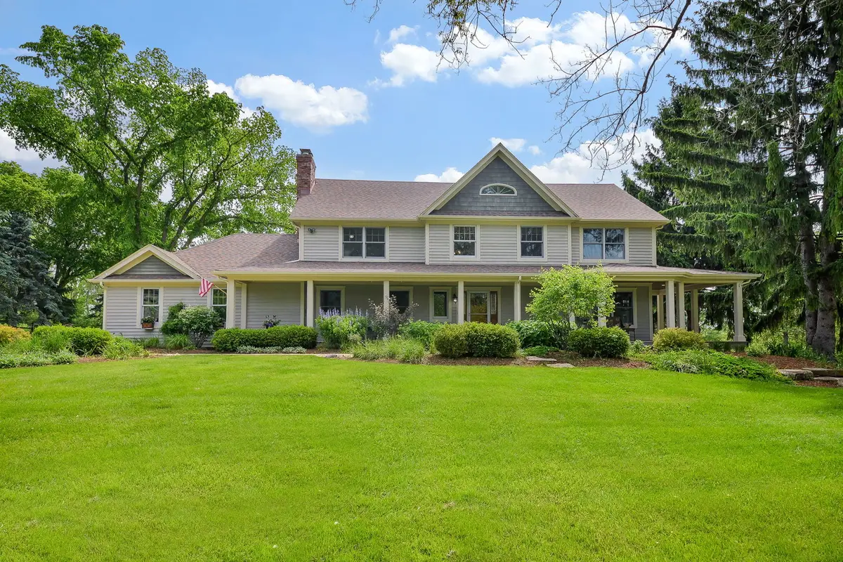 41W555 Wayne Drive, Saint Charles, IL 60175 - #1