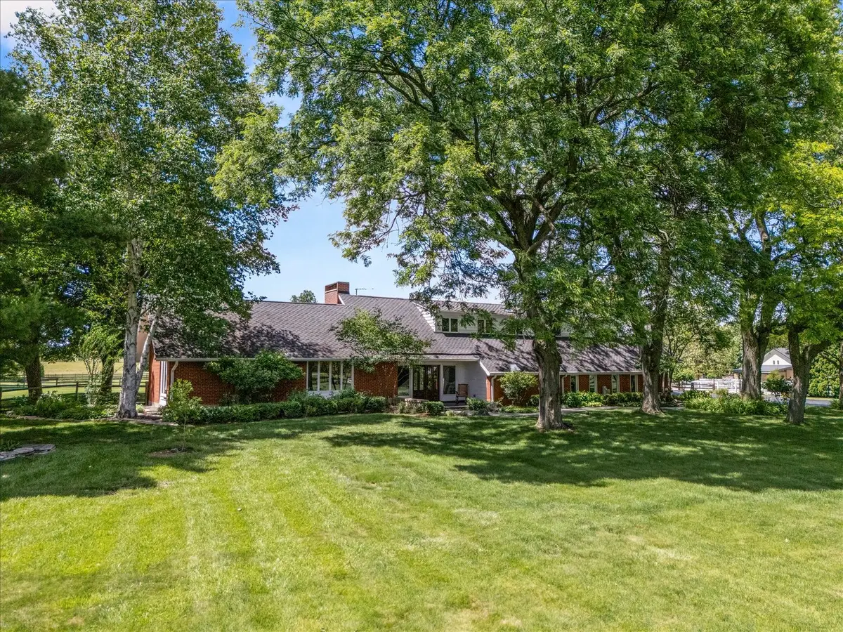 6N056 Surrey Road, Wayne, IL 60184 - #1
