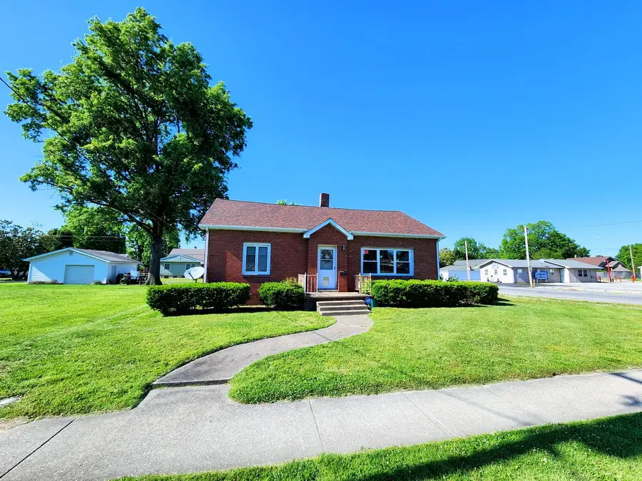 809 E Main Street, West Frankfort, IL 62896 - #2
