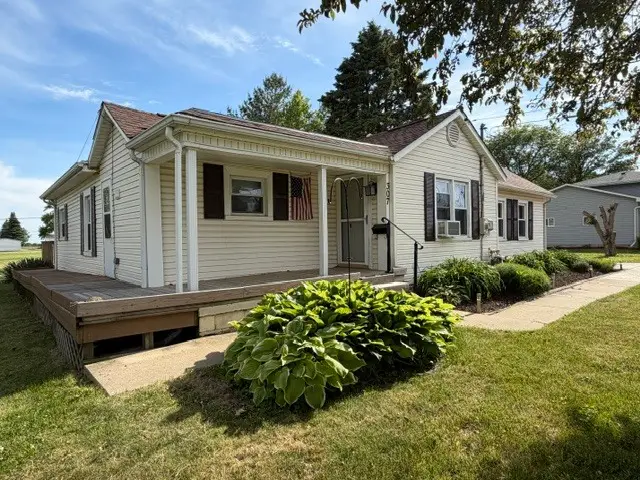 307 Division Street, Mendota, IL 61342 - #1