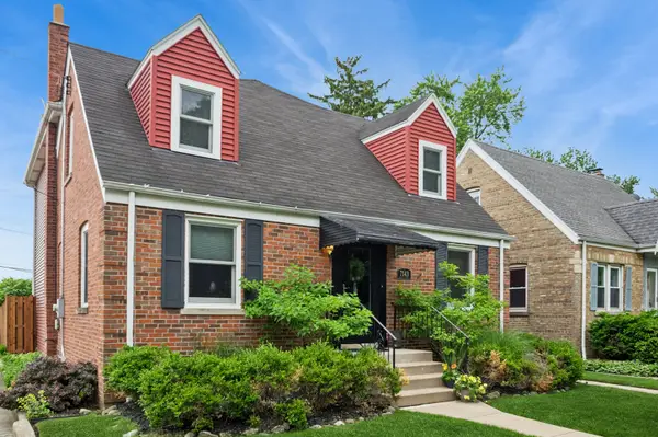 7143 N Mason Avenue, Chicago, IL 60646
