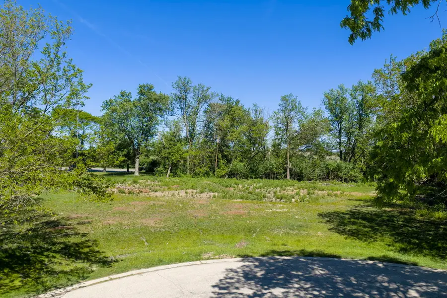 1 High Point Circle, Hawthorn Woods, IL 60047 - #3