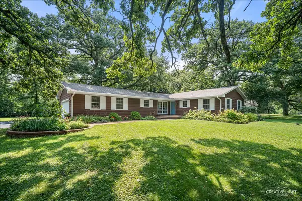 6N373 Oakwood Drive, St. Charles, IL 60175