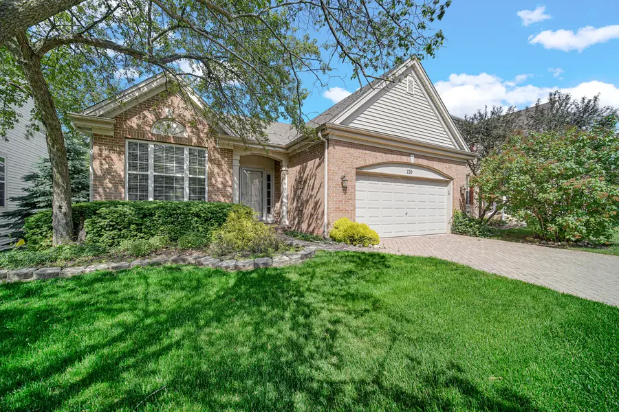 720 Viewpointe Drive, Saint Charles, IL 60174 - #2