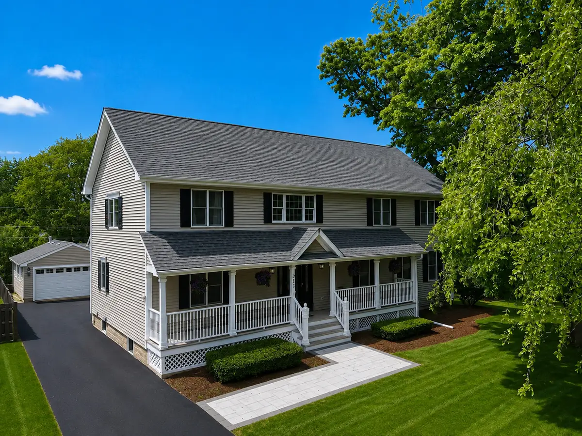 323 N Pleasant Road, Lake Zurich, IL 60047 - #1