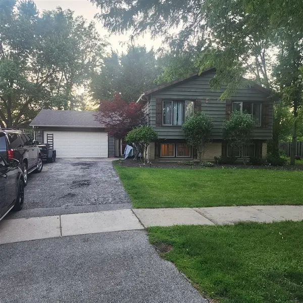110 E Burr Oak Drive, Arlington Heights, IL 60004