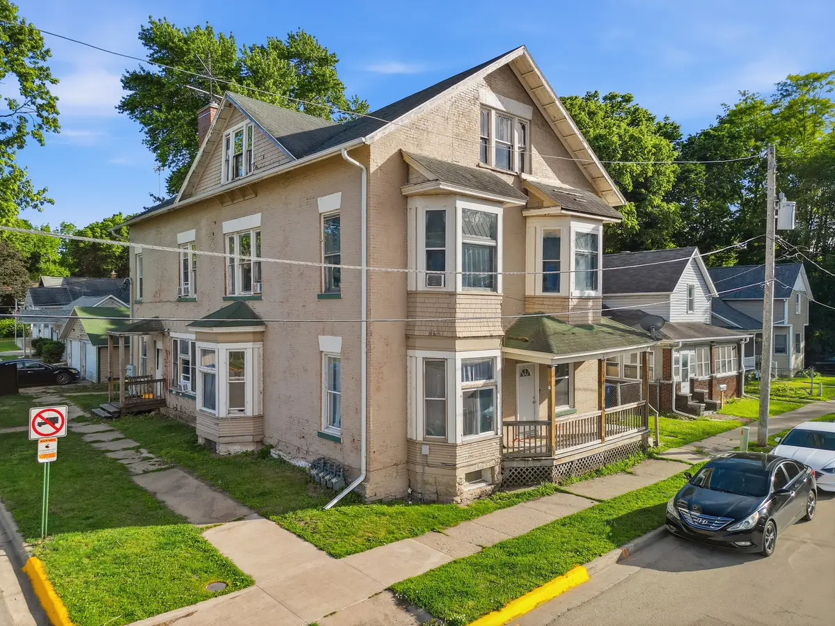 305 Monroe Avenue, Dixon, IL 61021 - #1