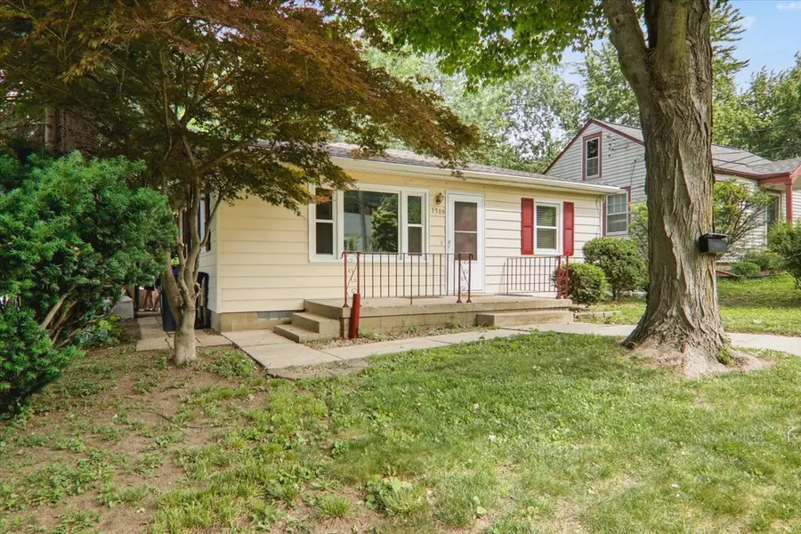 1309 Eastholme Avenue, Bloomington, IL 61701 - #3