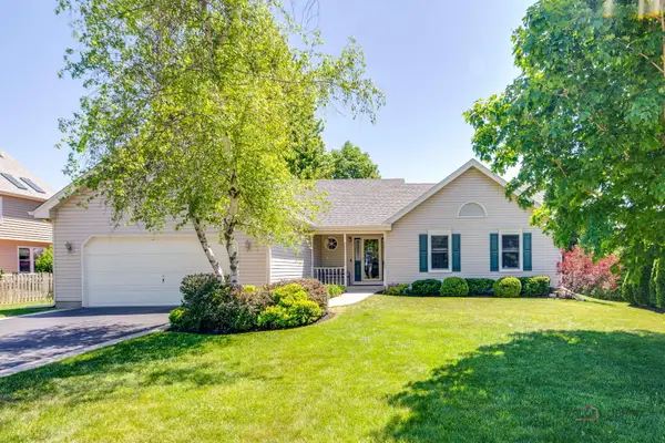 317 Wooded Knoll Drive, Cary, IL 60013