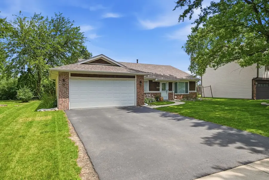 416 Ingleside Drive, Bolingbrook, IL 60490 - #2