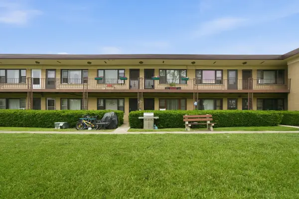 15 King Arthur Court #7, Northlake, IL 60164