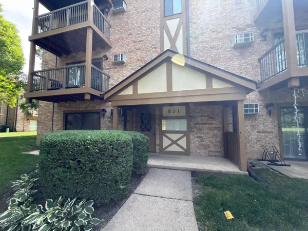 831 S Dwyer Avenue #A, Arlington Heights, IL 60005