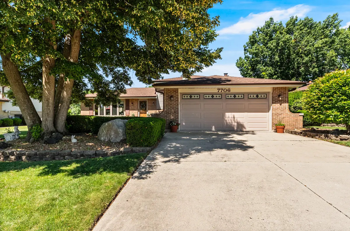 7706 Hayenga Lane, Darien, IL 60561 - #1