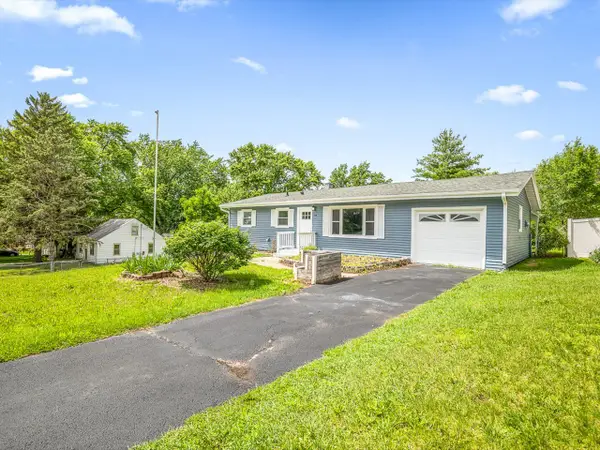 198 Winona Drive, Machesney Park, IL 61115