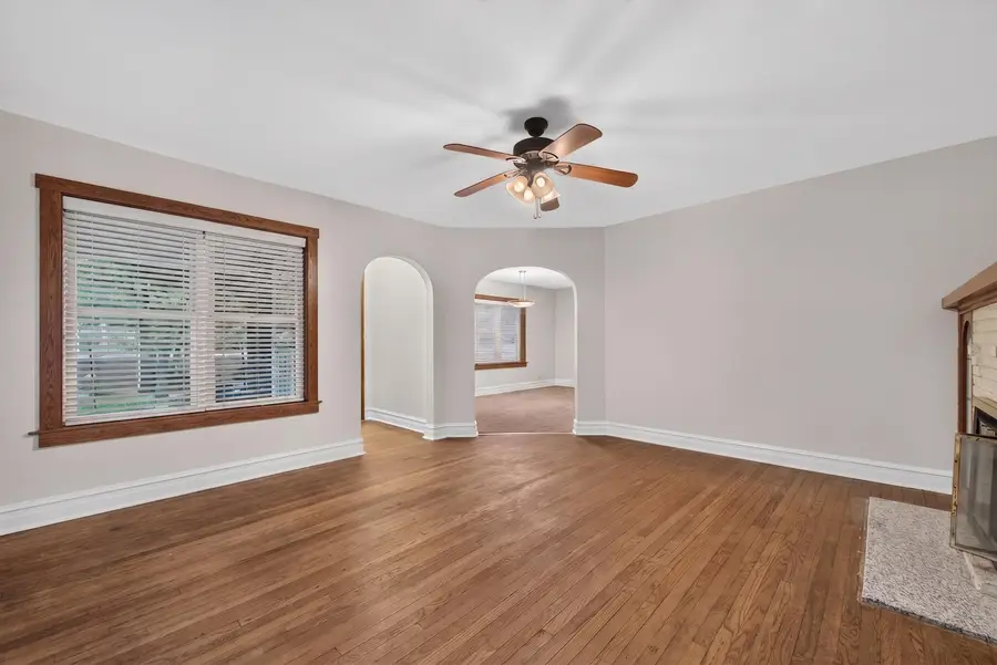 5301 W Cuyler Avenue, Chicago, IL 60641 - #2