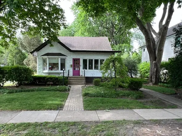539 Meadow Lane, Libertyville, IL 60048