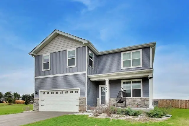 1566 Dublin Drive, Hampshire, IL 60140 - #2