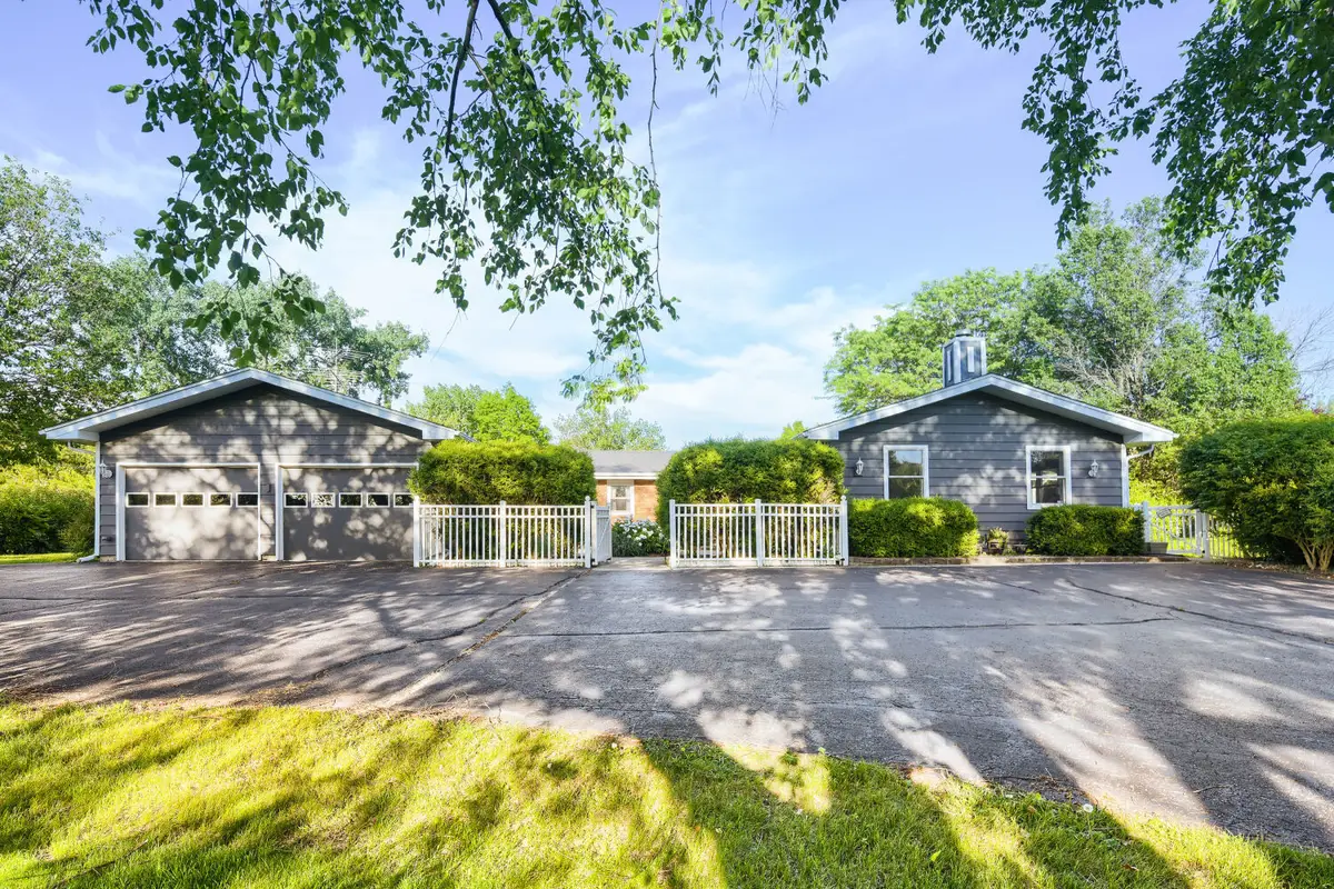 9 Tomahawk Trail, Oswego, IL 60543 - #1