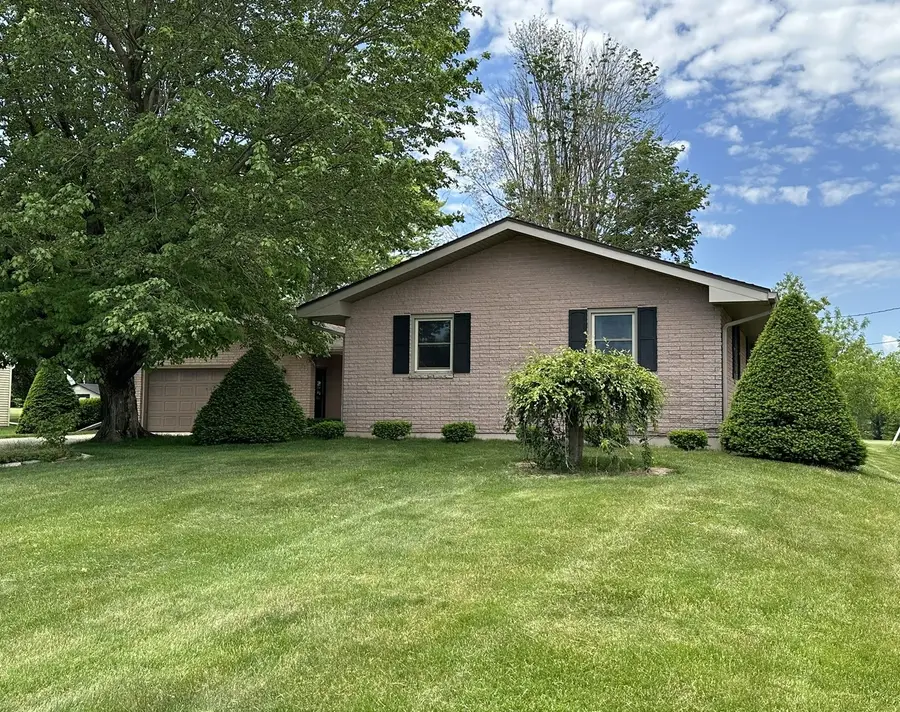 432 N Freedom, Lena, IL 61048 - #3