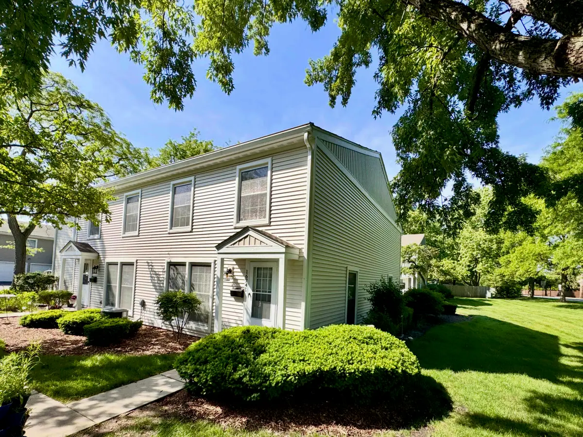 1674 Williamsburg Court #D, Wheaton, IL 60189 - #1