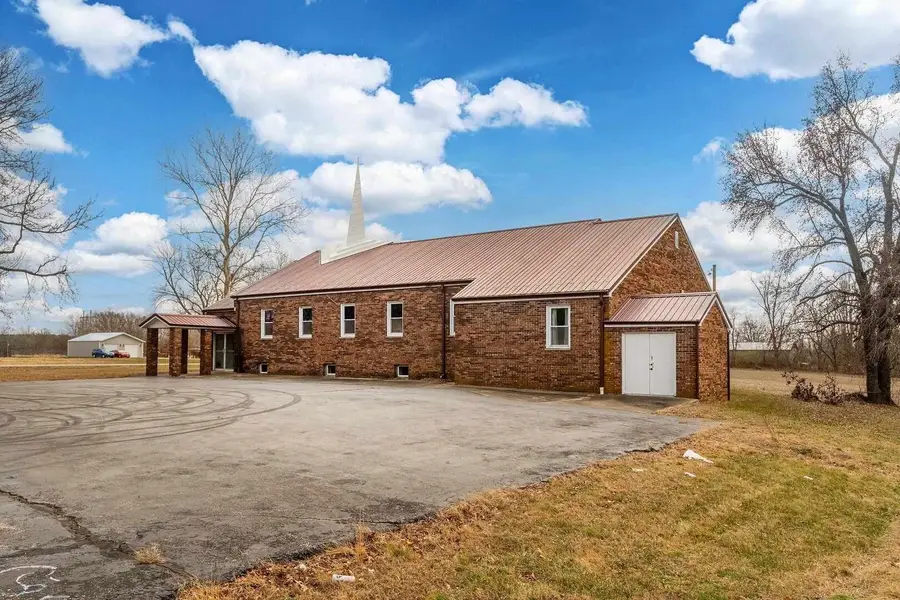 5751 Orient Blacktop, Benton, IL 62812 - #2