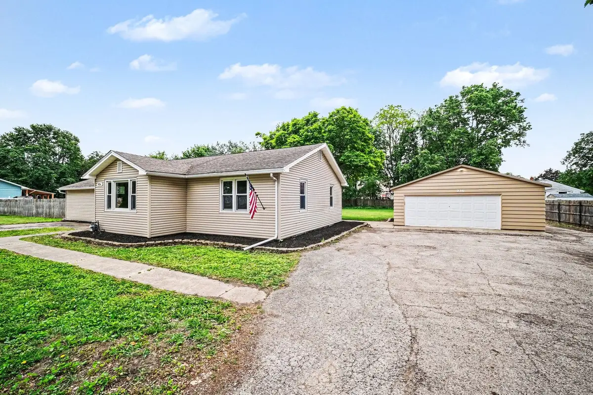 936 Old Indian Trail, Aurora, IL 60506 - #1