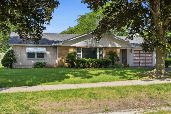 934 Pennsylvania Avenue, Aurora, IL 60506