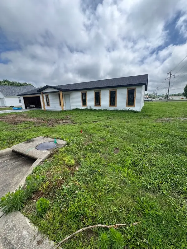 1801 Holmes Drive, Marion, IL 62959