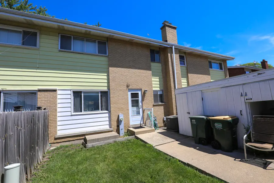 8029 W Lyons Street, Niles, IL 60714 - #2