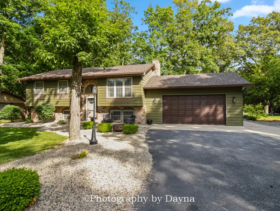 5880 Muriel Lane, Saint Anne, IL 60964 - #3