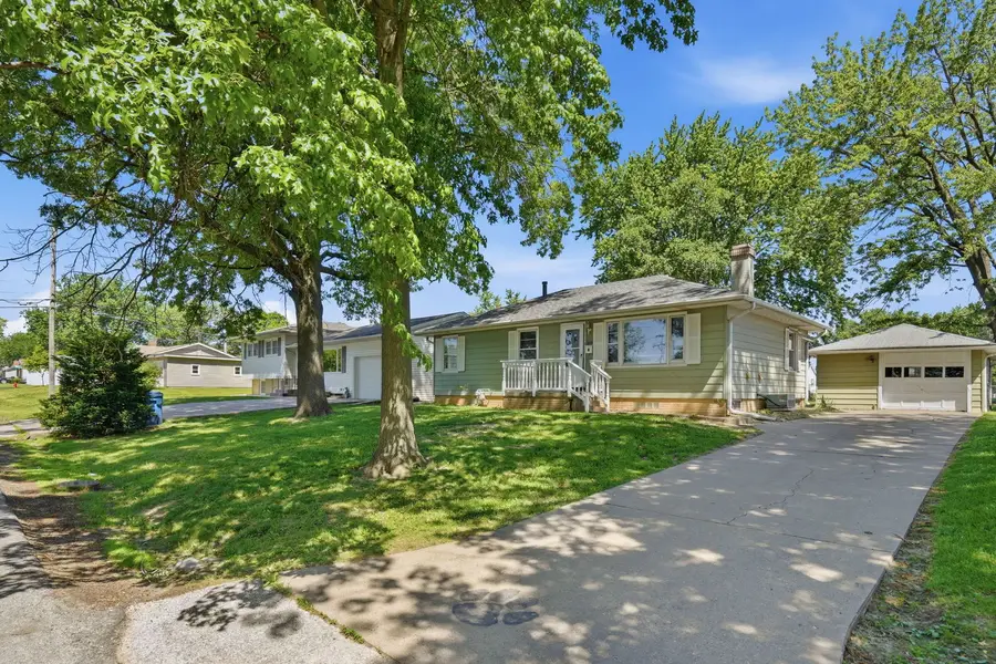 1009 38th Avenue, East Moline, IL 61244 - #2