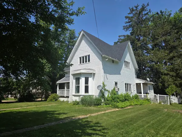 411 N 6th Street, Oregon, IL 61061