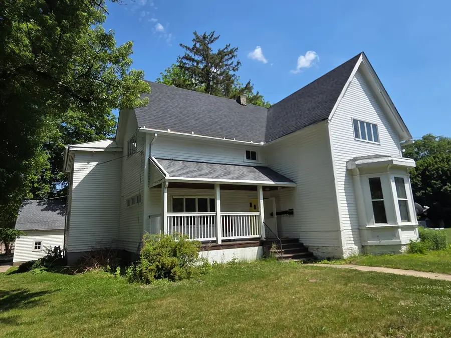 411 N 6th Street, Oregon, IL 61061 - #3