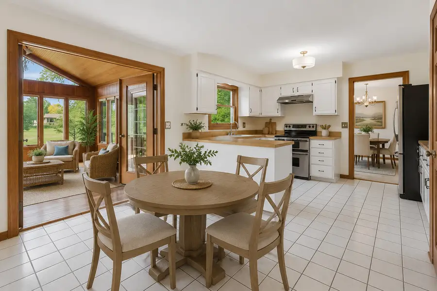 321 Ashwood Drive, Schaumburg, IL 60193 - #3