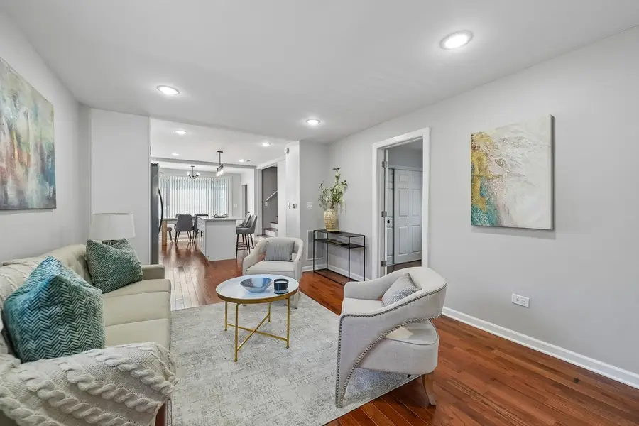 9139 S Oglesby Avenue, Chicago, IL 60617 - #2