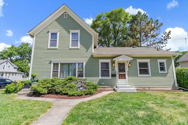1 Adams Street, East Dundee, IL 60118