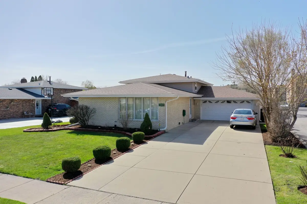 7849 W 79th Place, Bridgeview, IL 60455 - #1