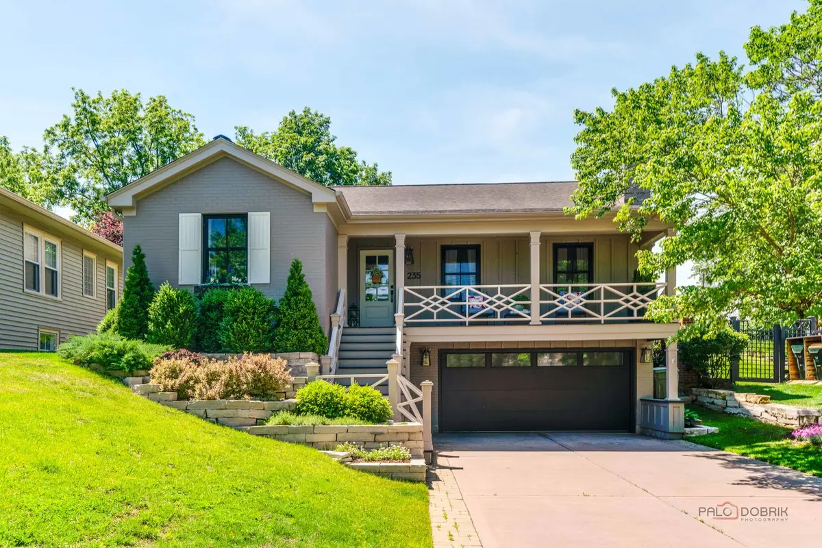 235 Coolidge Avenue, Barrington, IL 60010 - #1
