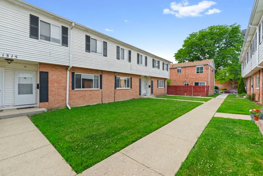 1315 Monomoy Street #C, Aurora, IL 60506 - #2