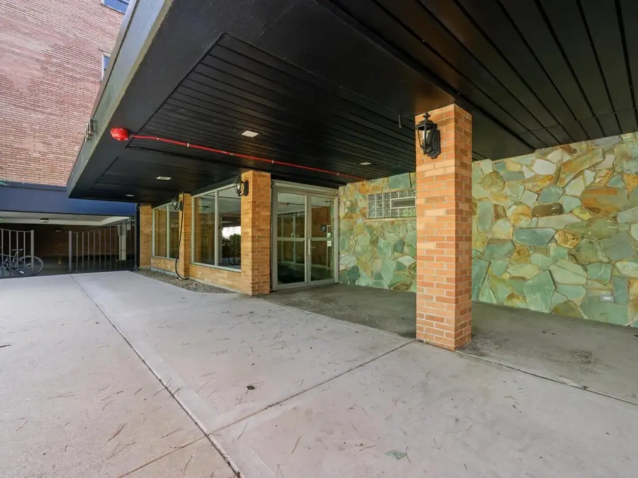 333 S East Avenue #306, Oak Park, IL 60302 - #2