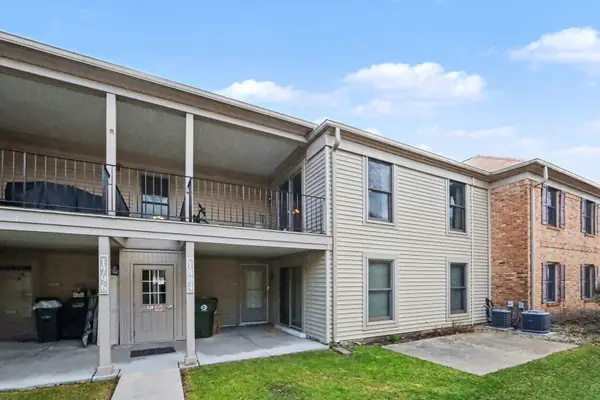 1804 Fayette Walk Street #G, Hoffman Estates, IL 60169