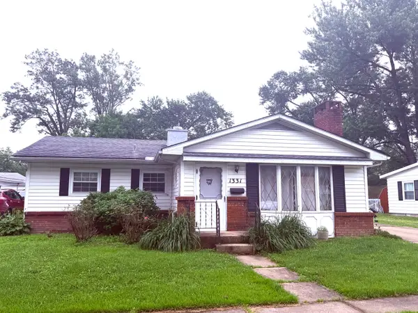 1331 S Pine Street, Centralia, IL 62801