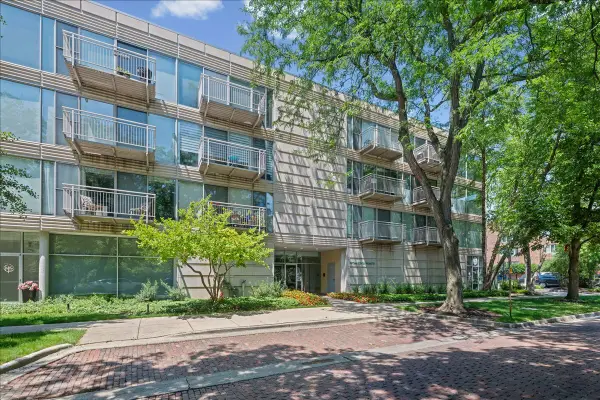 705 11th Street #316, Wilmette, IL 60091