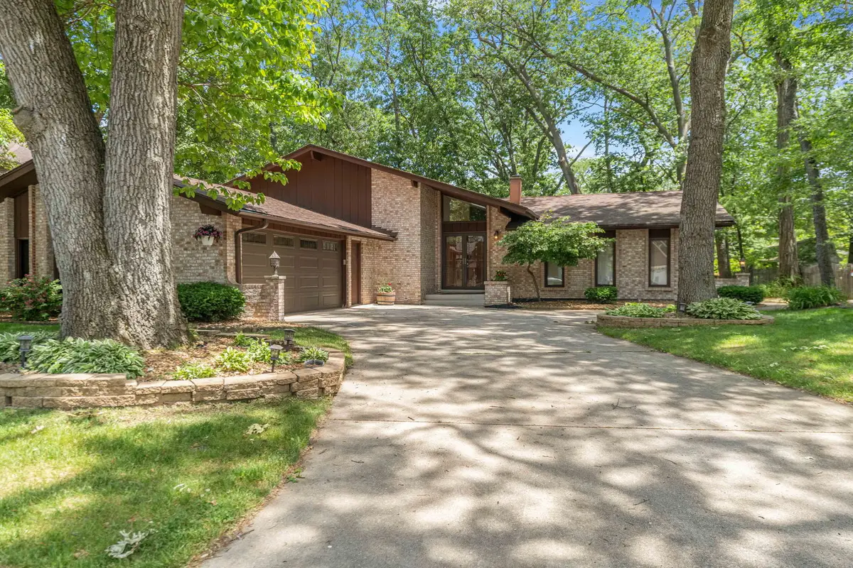 18039 Whitman Lane, Lansing, IL 60438 - #1