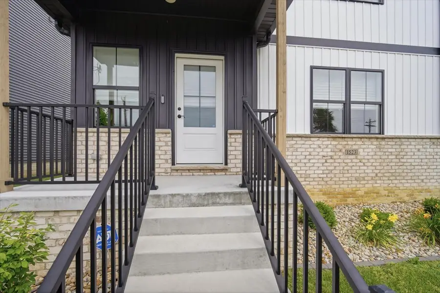 1523 Belclare Road, Normal, IL 61761 - #2