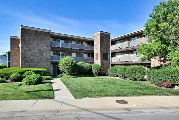 600 S York Street #2B, Elmhurst, IL 60126