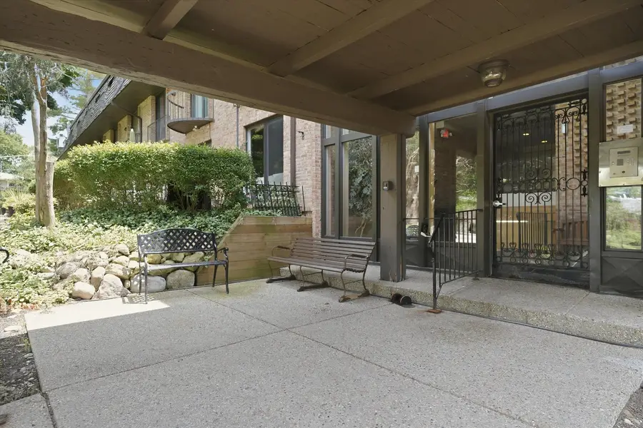 600 W Russell Street #309, Barrington, IL 60010 - #2