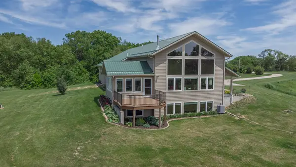 16168 Scenic Ridge Road, Savanna, IL 61074